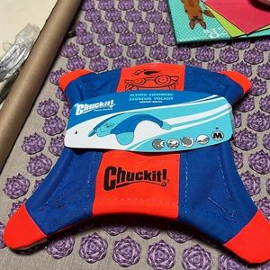 New Chuck it! Fetch flying squirrel dog toy